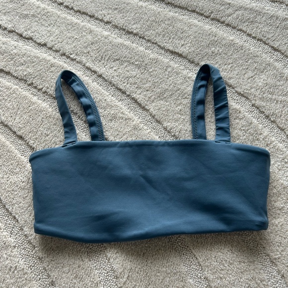 Vuori Evolve Sports Bras - Picture 4 of 5